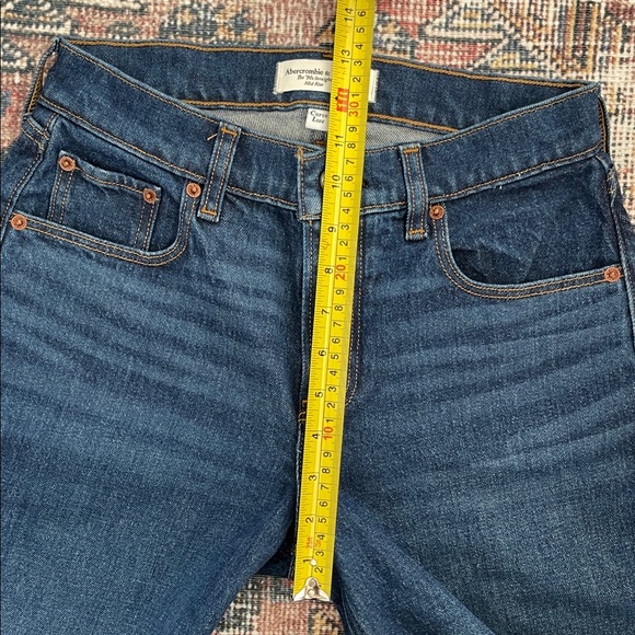 Women’s Abercrombie Curve Love The 90’s Straight Mid Rise Jeans - Picture 11 of 11